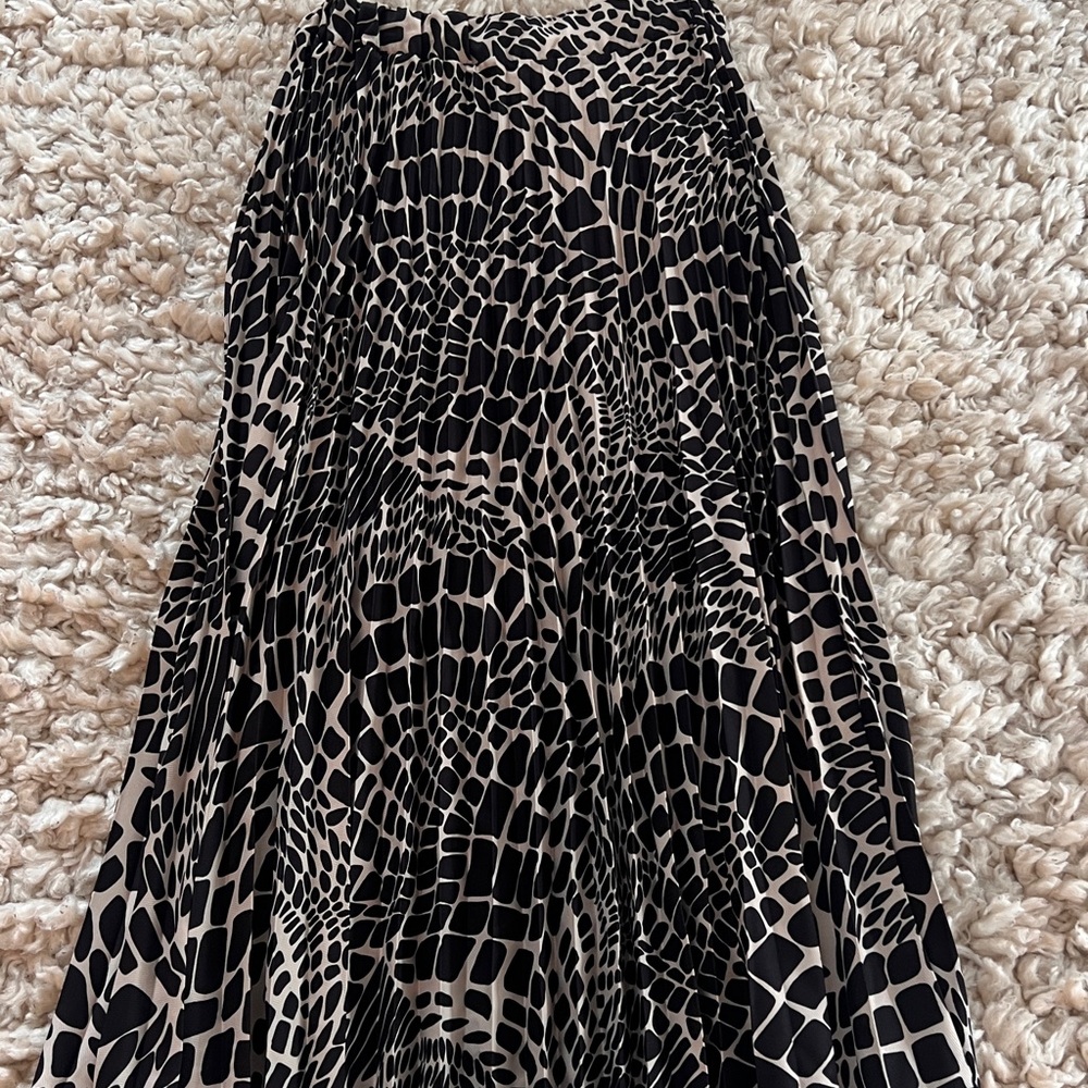 Garconne: Women's A-Line Animal Print Midi Skirt - Black & Beige